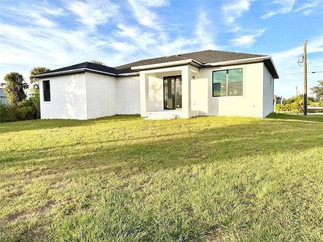 Building Photo - 13435 Bouvardia Ln