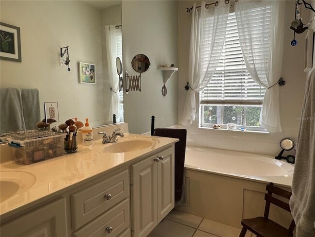 Building Photo - 7896 Farina Ct