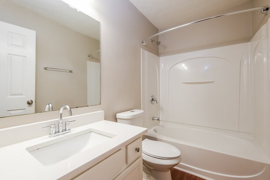 Building Photo - 533 Arrowhead Dr