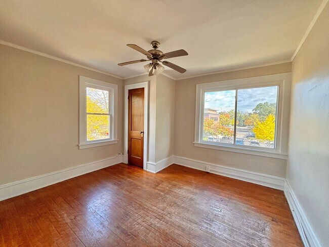Building Photo - 1101 N Rose- 3 Bed/1 Bath House