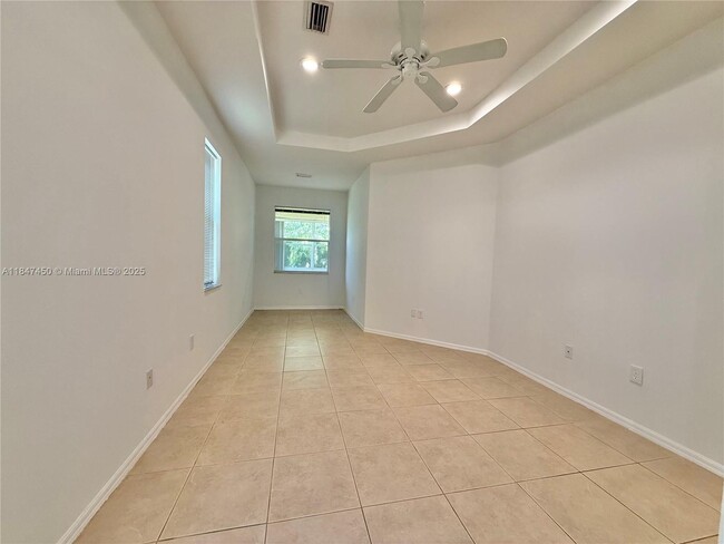Building Photo - 265 SW Coconut Key Way