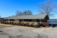 Building Photo - Duplex on Logan Martin Lake