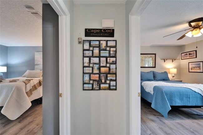 Building Photo - 1349 New Bedford Dr