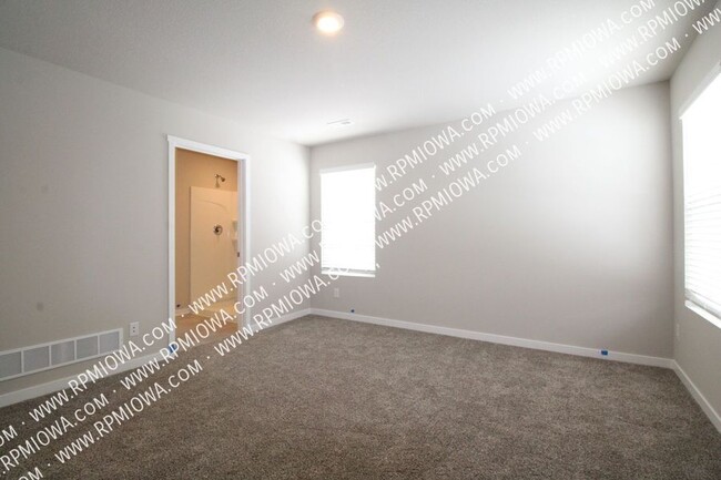 Building Photo - 3009 NW 29th St