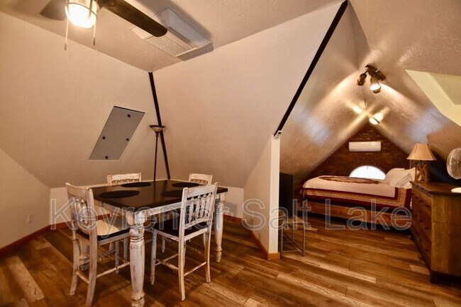 Building Photo - 1315 Washington Blvd