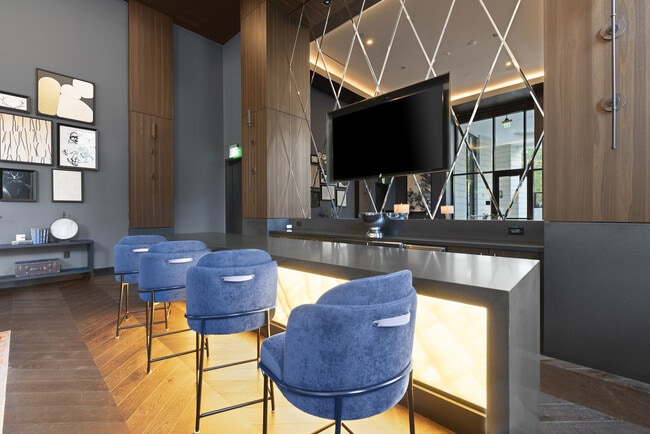 Building Photo - 2425 Peachtree Rd NE