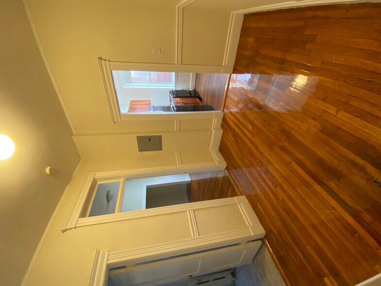 Building Photo - 5 Walbridge St