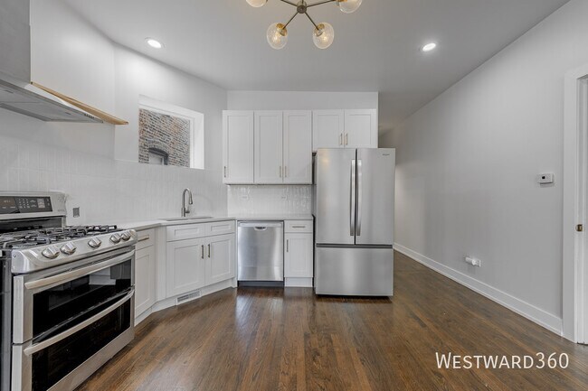Building Photo - 946 N Drake Ave