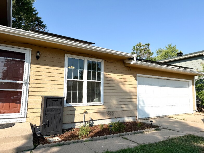 Building Photo - 16277 E Arkansas Dr