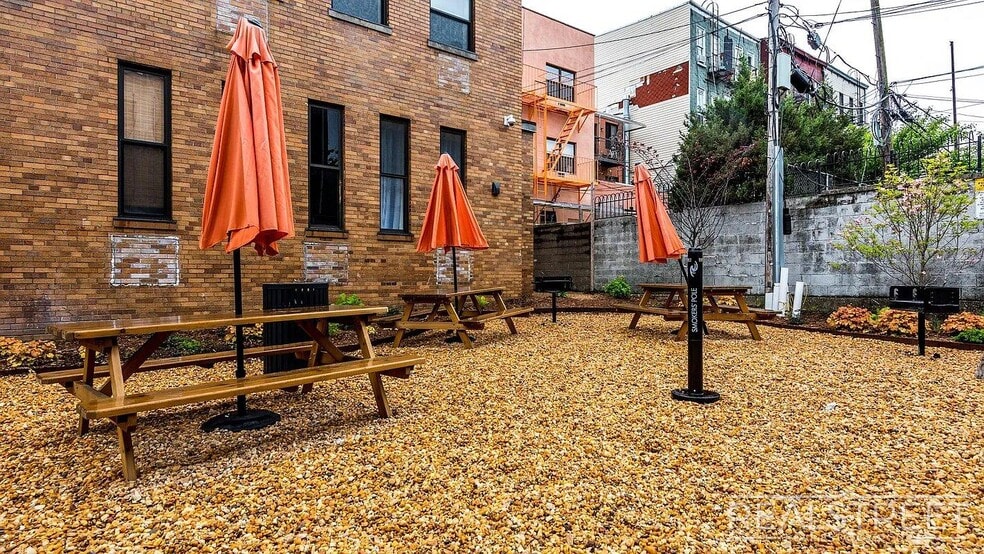 Building Photo - Leonard Street