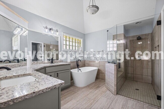 Building Photo - 6606 Baudette Cove
