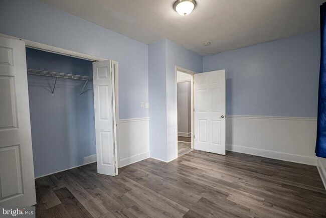 Building Photo - 241 Victoria St