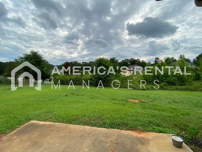 Building Photo - 1475 Beardens Farm Rd