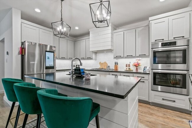 Building Photo - 809 Meadowbend Loop S