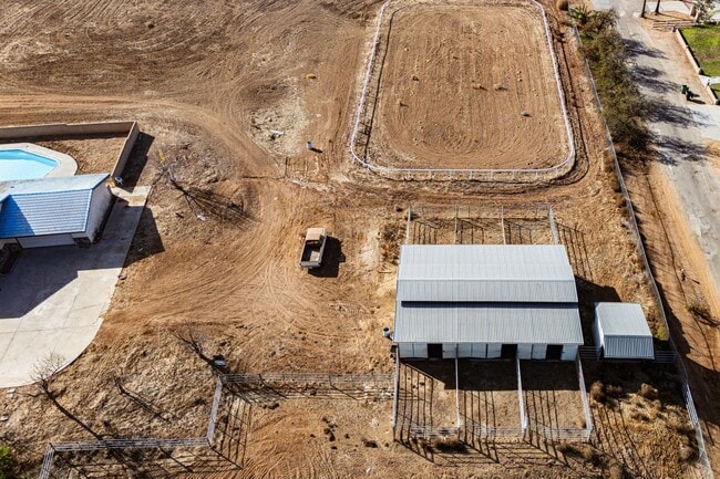 Building Photo - 15293 Golden Star Ave