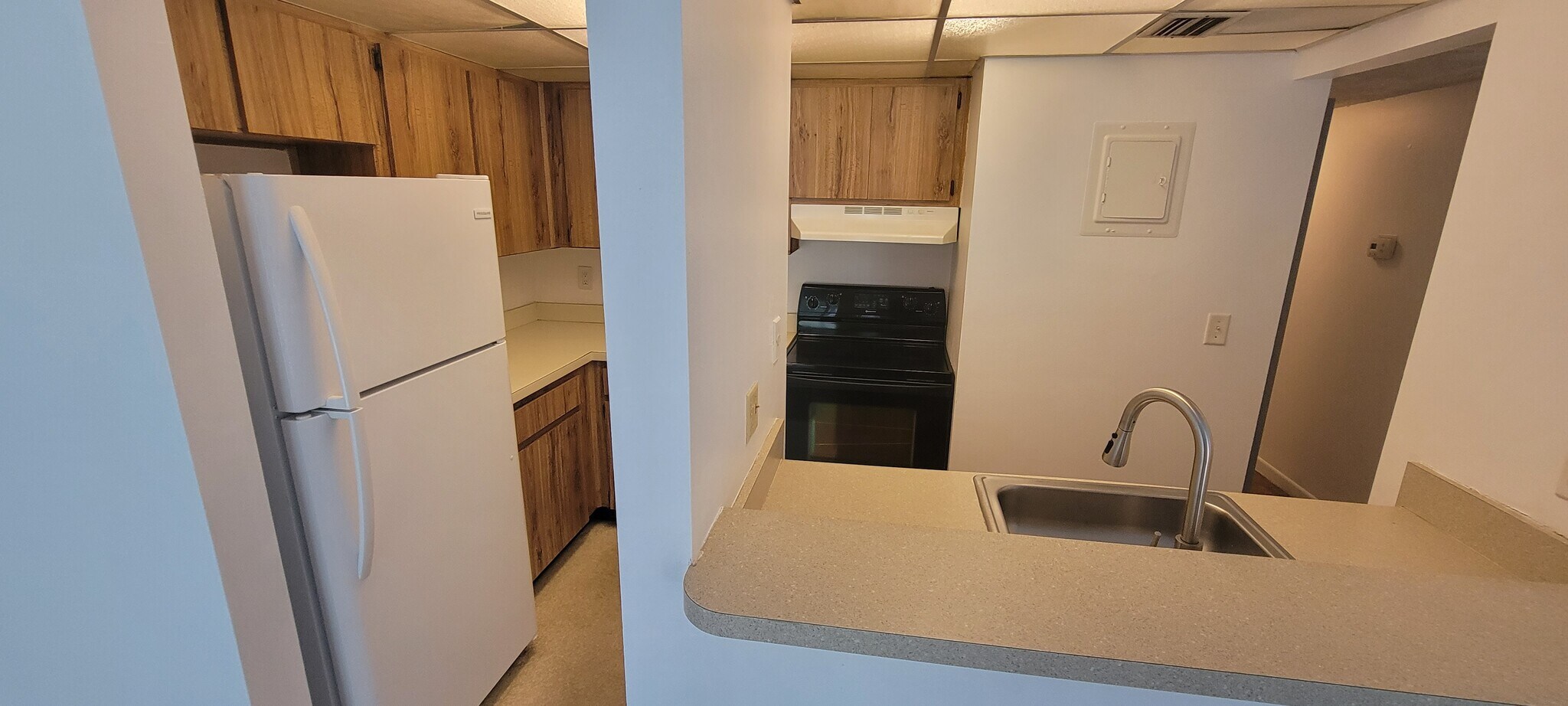 KITCHEN - 140 Orchid Woods Ct