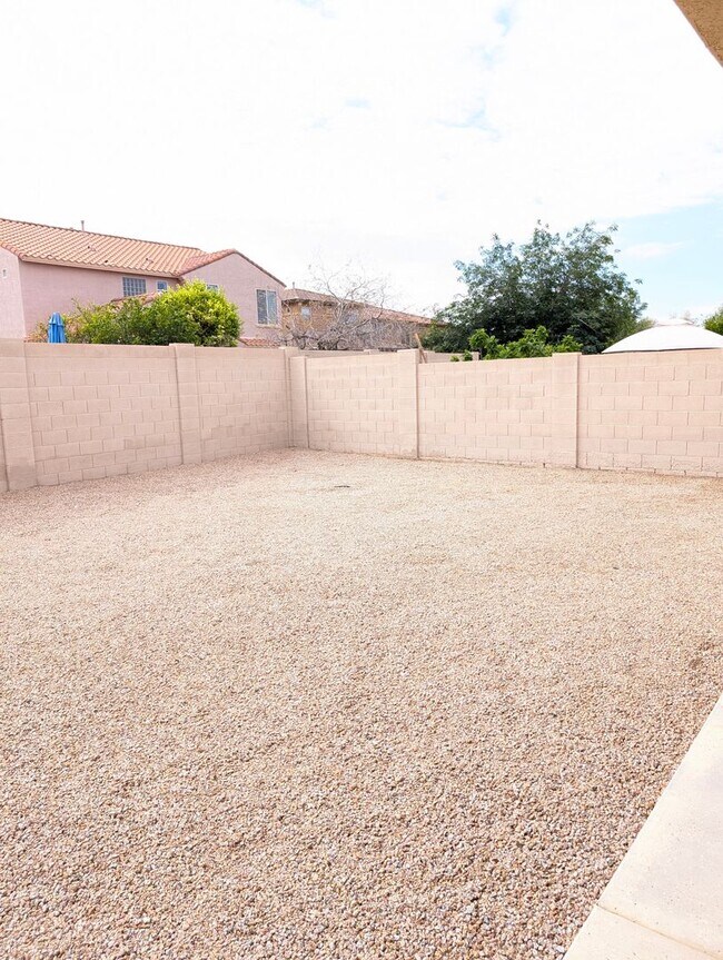 Building Photo - AVAILABLE NOW IN GREAT CHANDLER LOCATION!!!