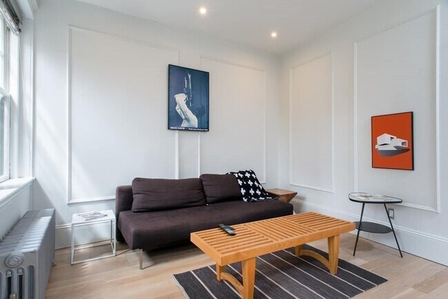 Building Photo - 455 Washington St