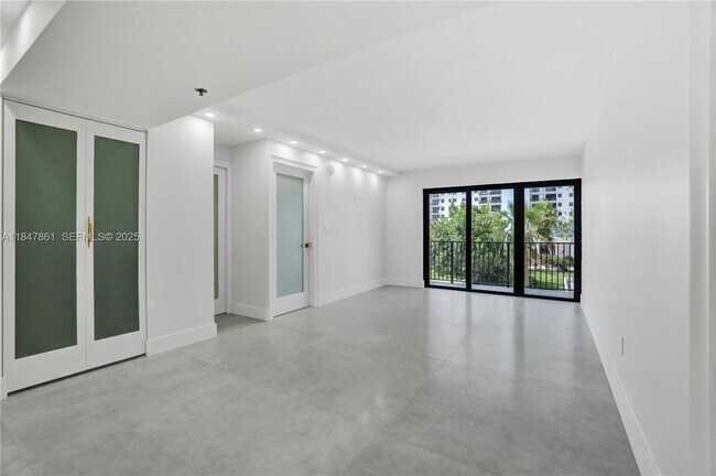 Building Photo - 1201 S Ocean Dr