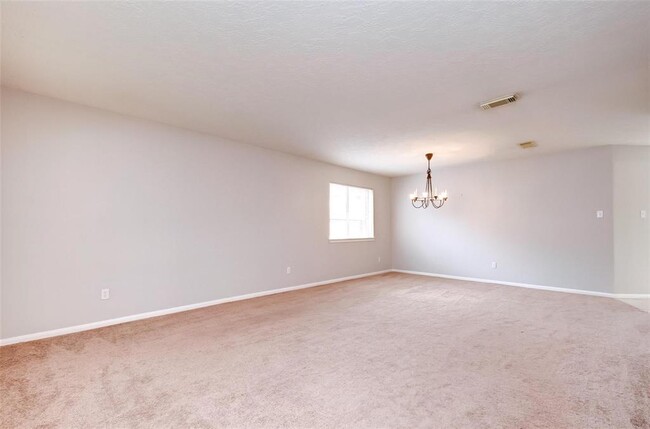 Building Photo - 12654 Pine Bush Dr