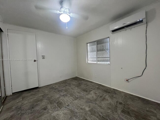 Building Photo - 23017 Watergate Cir