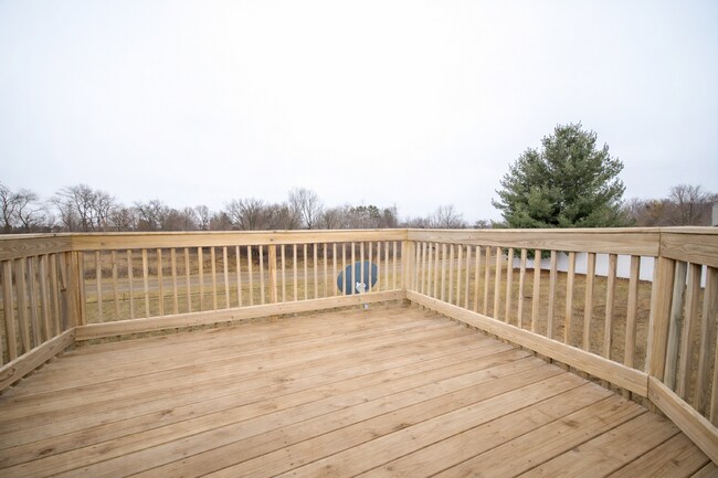 Building Photo - Moline Duplex