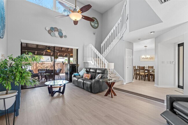 Building Photo - 9439 SW 123rd Ave Ct