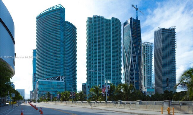 Building Photo - 888 Biscayne Blvd