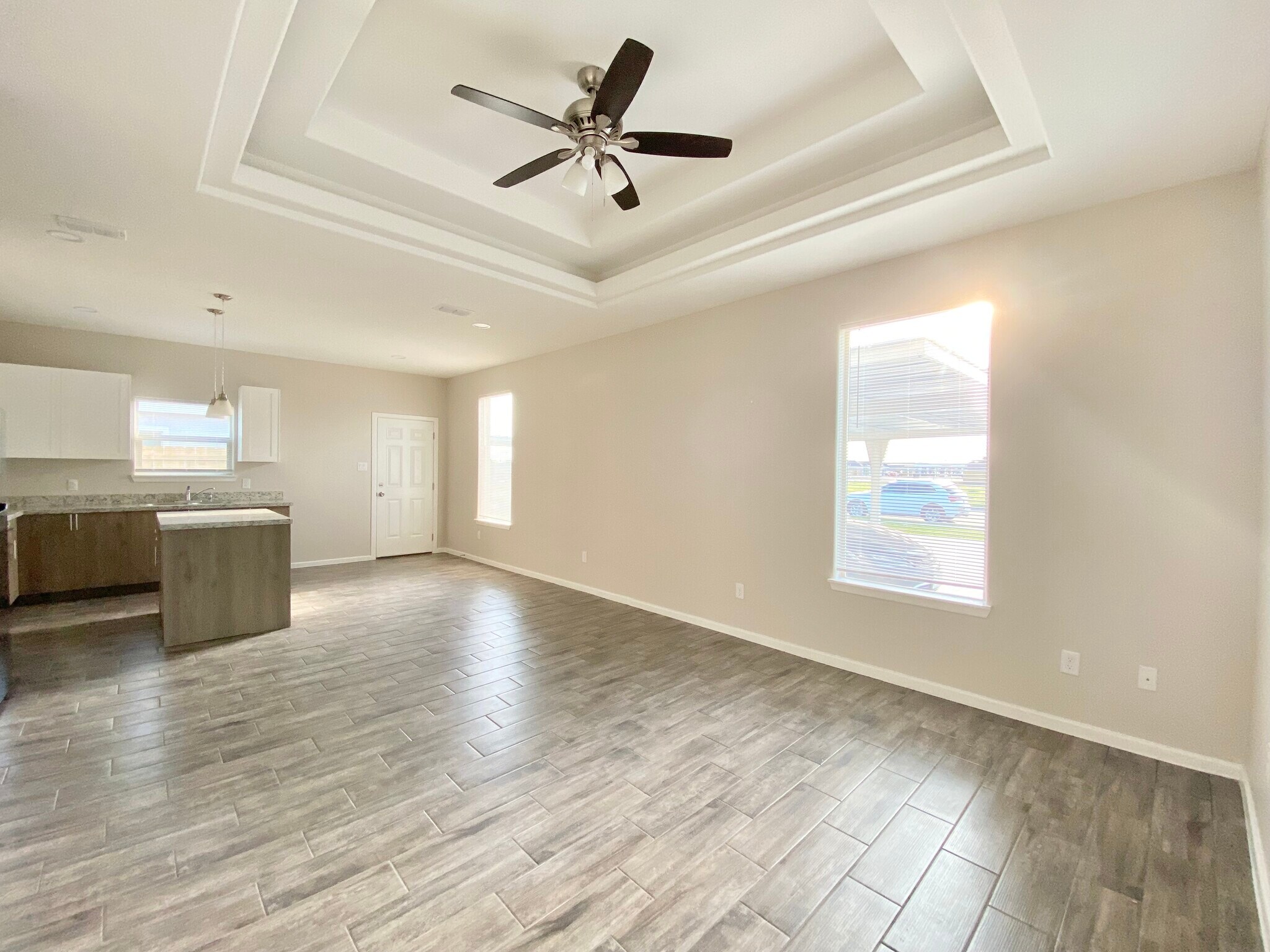 Building Photo - 805 W Sunset Valley St