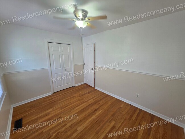 Building Photo - 2 bedroom home in South Hammond!