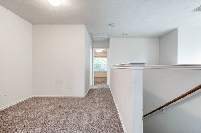 Building Photo - 87 N Burberry Park