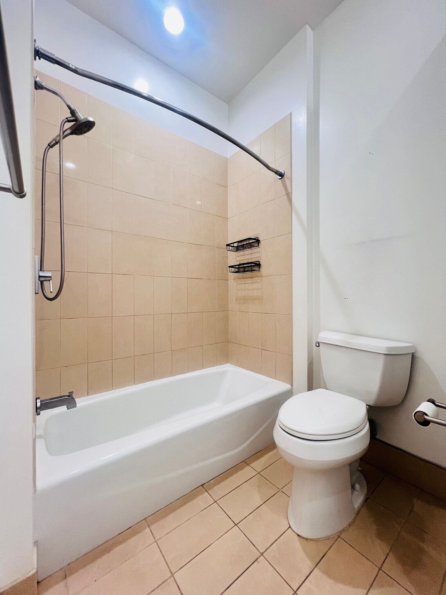 Building Photo - 3810 Wilshire Blvd