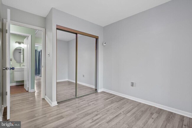 Building Photo - 6446 Shannon Station Ct