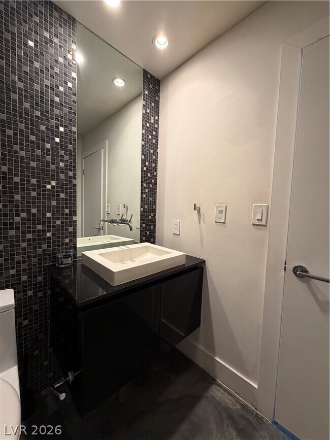 Building Photo - 3988 Delos Dr