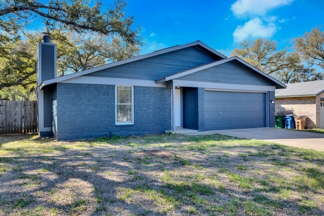 Building Photo - 8002 Croftwood Dr