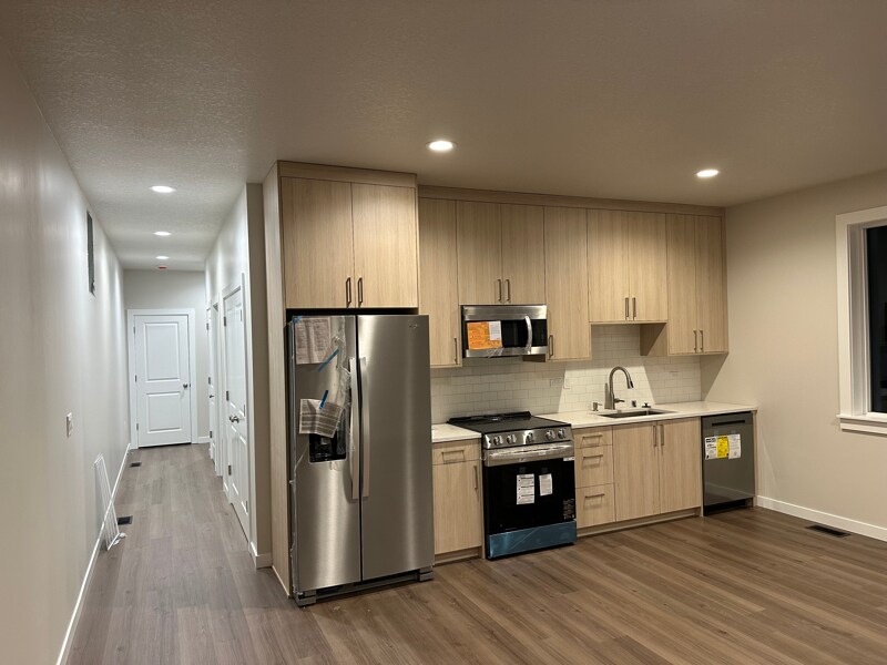 Building Photo - 222 Curtis Dr