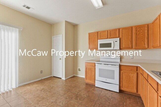 Building Photo - 5116 Meridian Ln