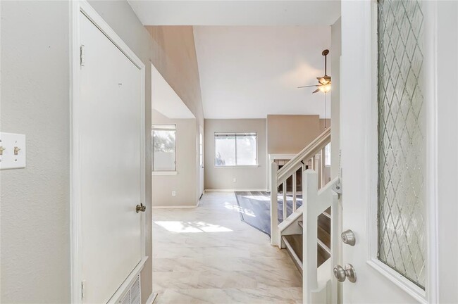 Building Photo - 6415 Jennings Dr