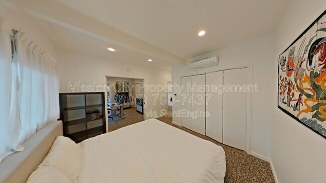 Building Photo - 5339 Berkeley Rd