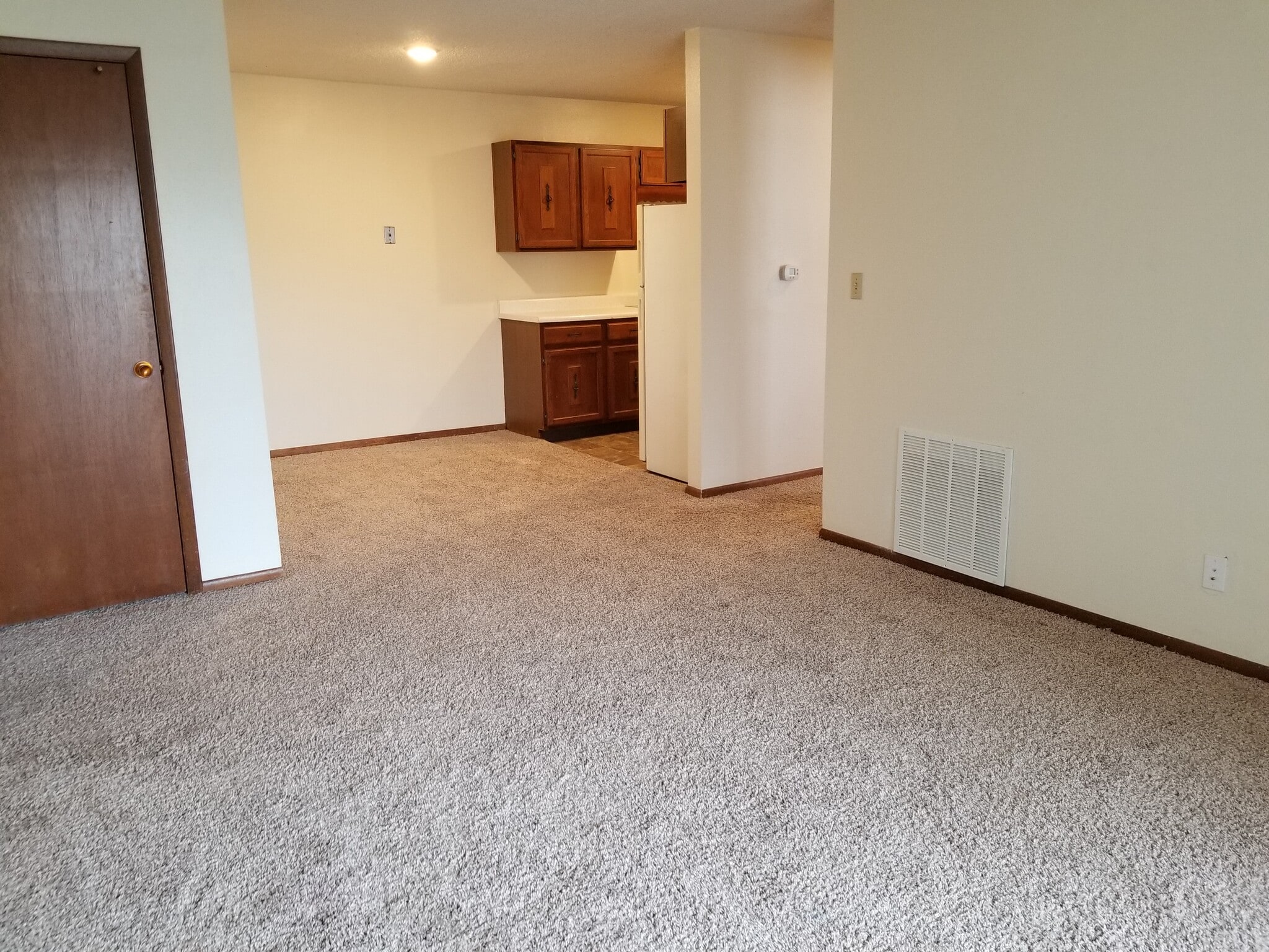 Building Photo - 3020 Regency Ct