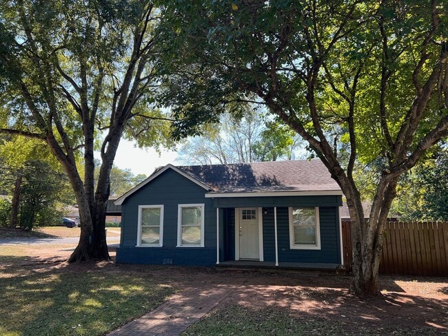Primary Photo - Newly Remodeled Home!
