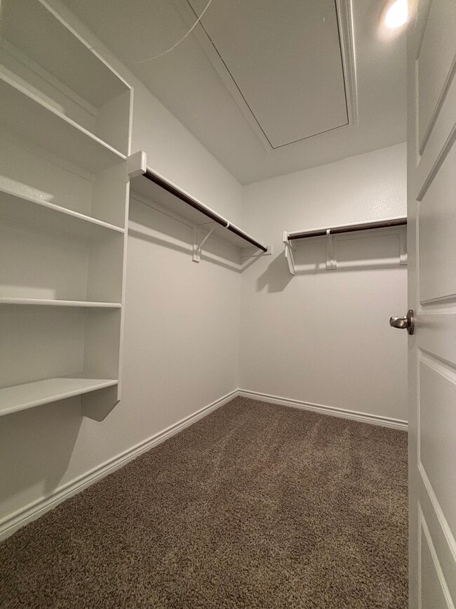 Building Photo - 1205 Rusted Rail Dr