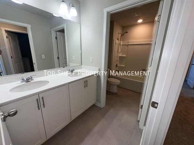 Building Photo - 1060 Spruce St