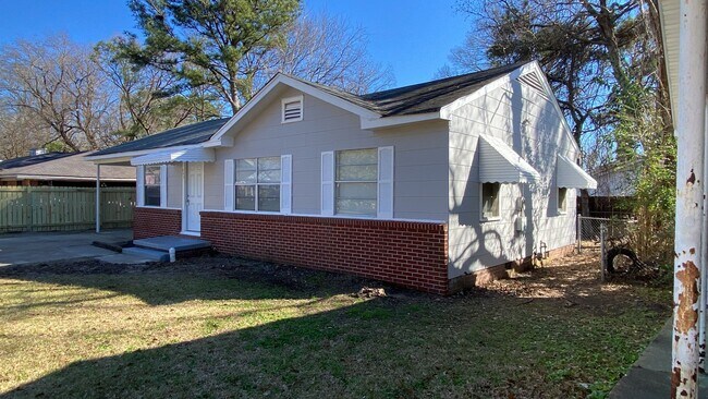 Primary Photo - 927 Spring Ave