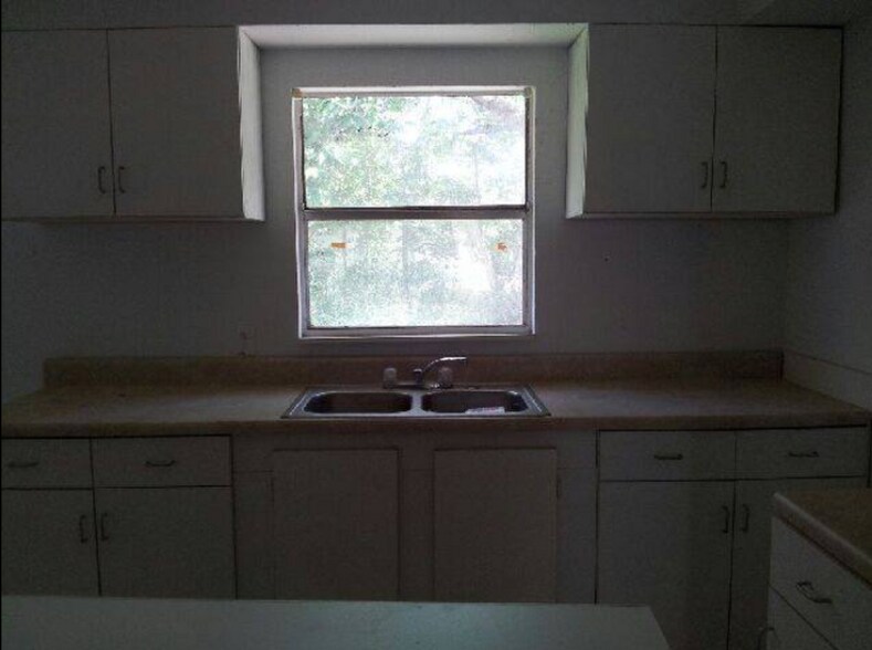 Building Photo - 1108 Carefree Cove Dr