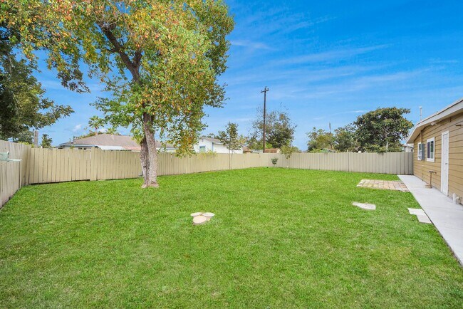 Building Photo - 5326 Heatherbrook Dr