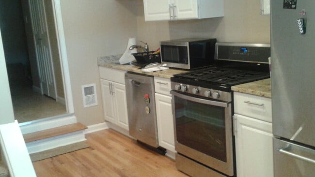 Updated kitchen - 902 P J McArdle Roadway