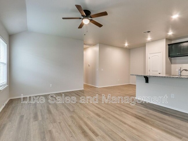 Building Photo - 10541 Lawson Pl Rd
