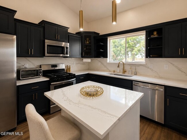 Building Photo - 836 Sunset Park Dr