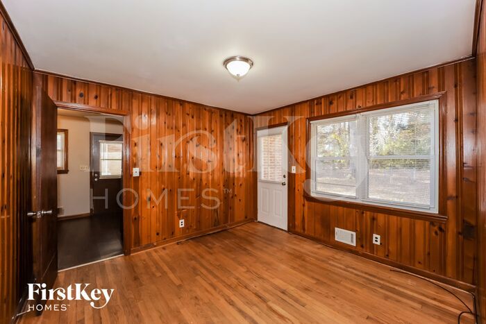 Building Photo - 1443 Willow Trail SW